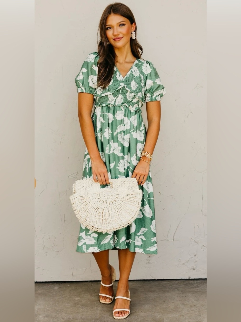 So Me Green Floral Smocked open back Midi Dress M